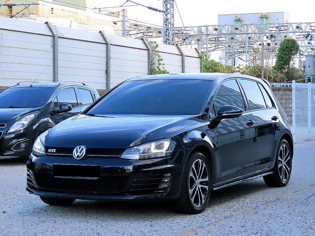 Volkswagen Golf — photo 02