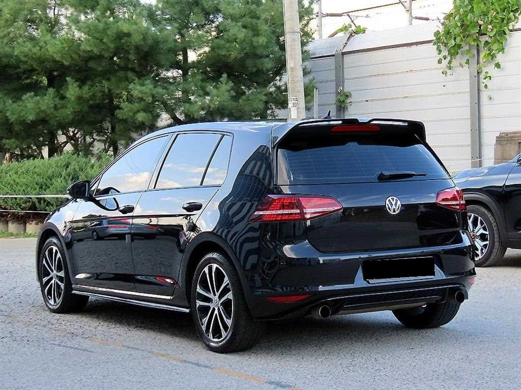 Volkswagen Golf — photo 03