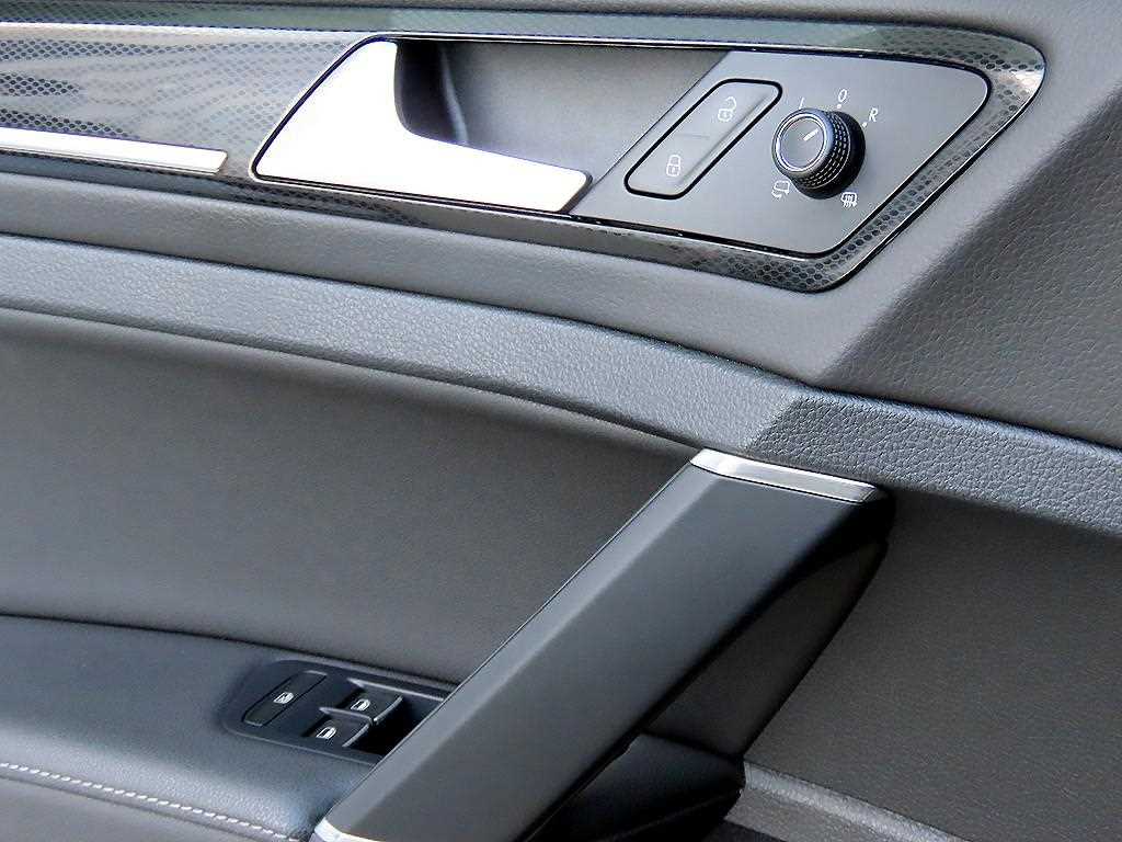 Volkswagen Golf — photo 11