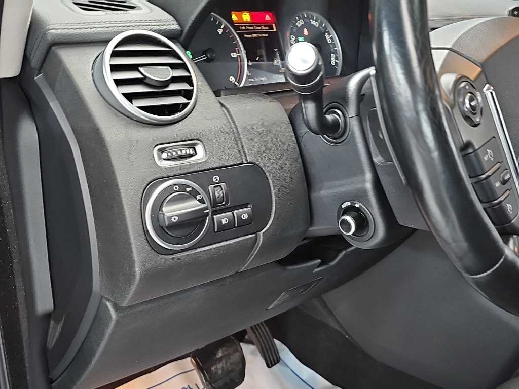 Land Rover Discovery — photo 18