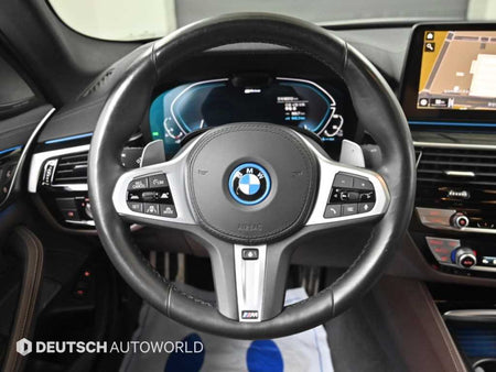 BMW 5-Series — photo 13