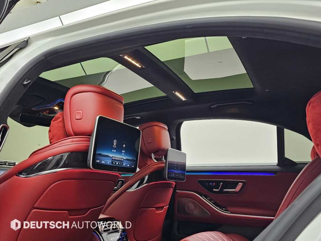 Mercedes-Benz S-Class — photo 18