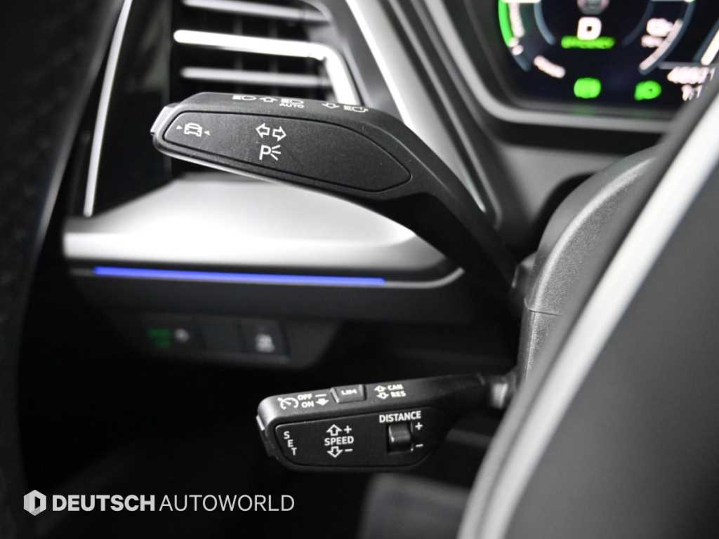 Audi Q4 e-tron — photo 16