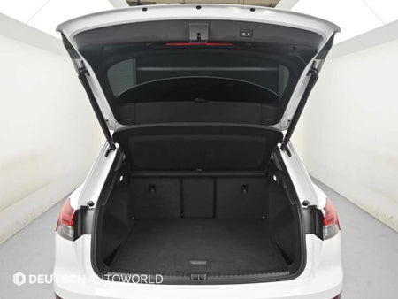 Audi Q4 e-tron — photo 19