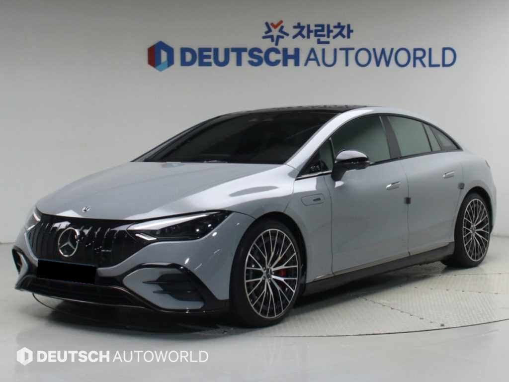 Mercedes-Benz EQE — photo 01