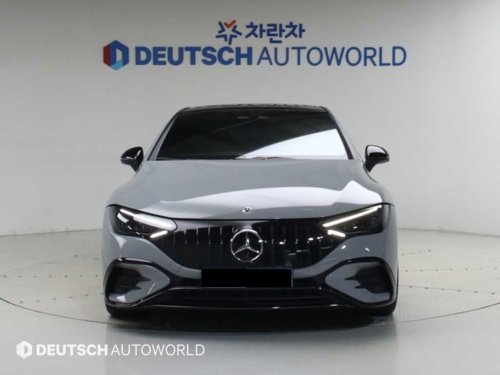 Mercedes-Benz EQE — photo 03