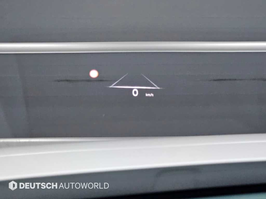 Genesis GV60 — photo 17