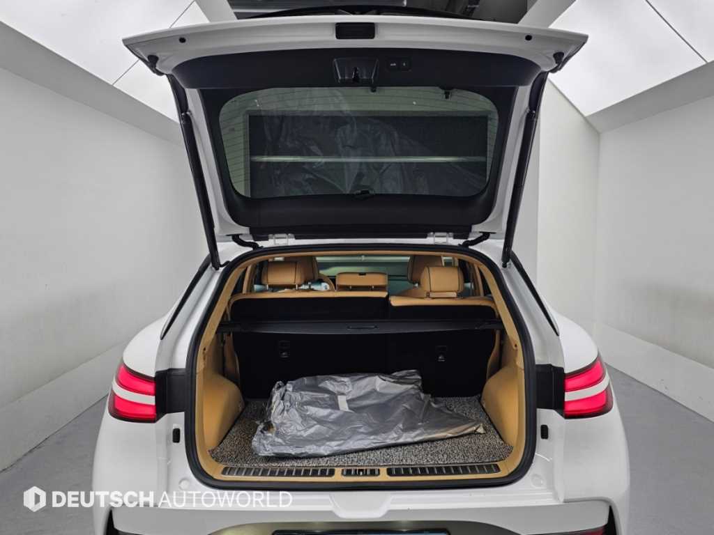 Genesis GV60 — photo 19