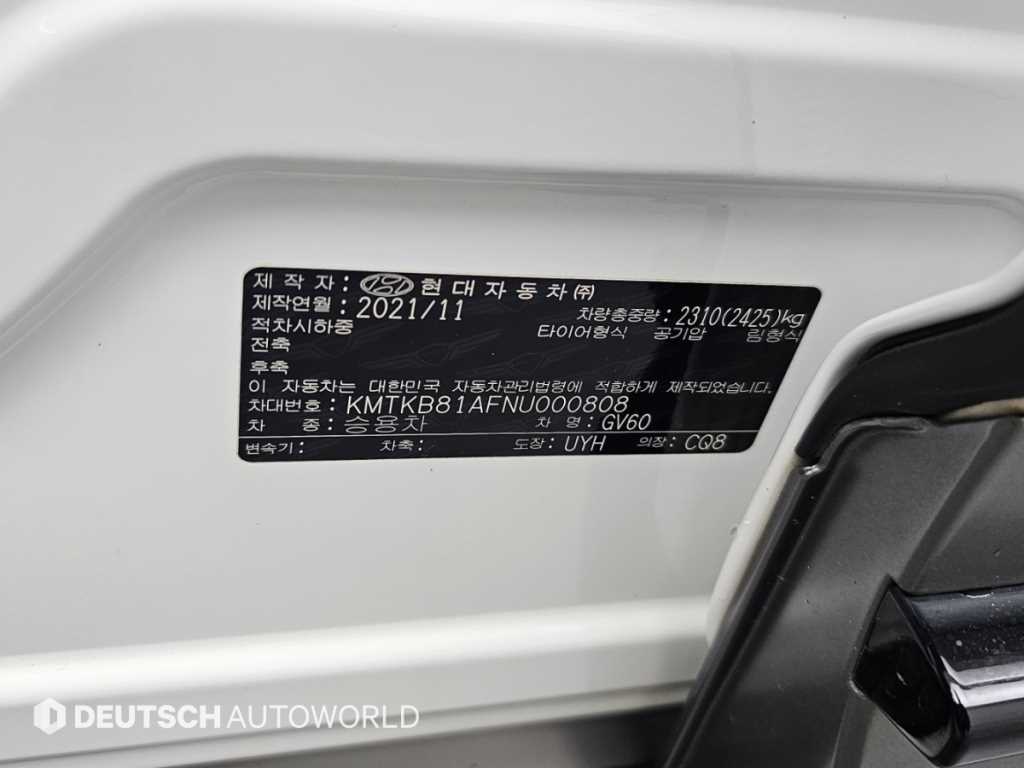 Genesis GV60 — photo 20