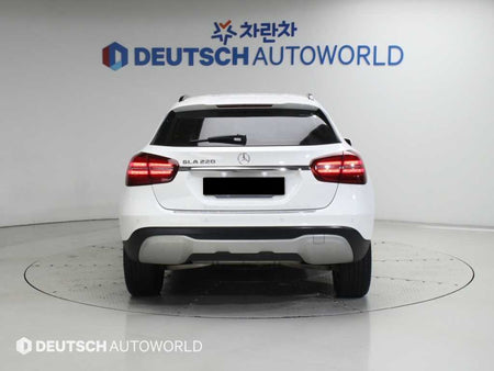 Mercedes-Benz GLA-Class — photo 04