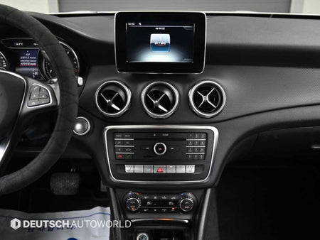 Mercedes-Benz GLA-Class — photo 14
