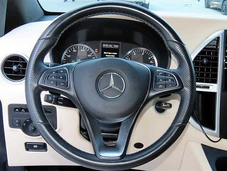 Mercedes-Benz V-Class — photo 09