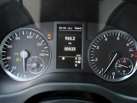 Mercedes-Benz V-Class — photo 11