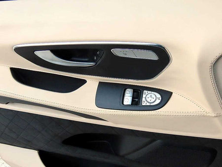 Mercedes-Benz V-Class — photo 13
