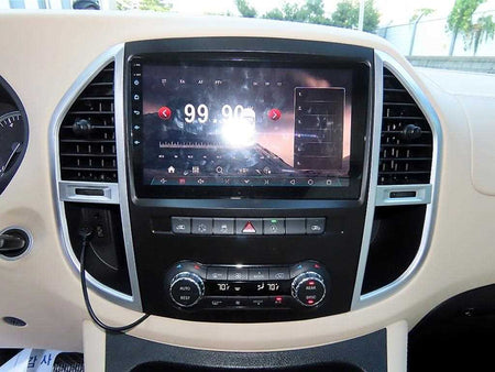 Mercedes-Benz V-Class — photo 15