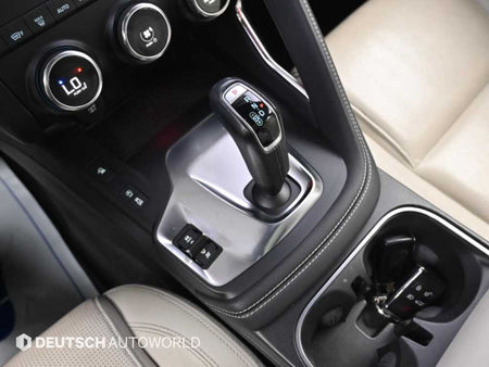 Jaguar E-PACE — photo 09