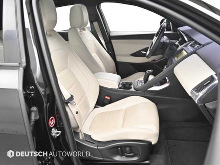 Jaguar E-PACE — photo 10