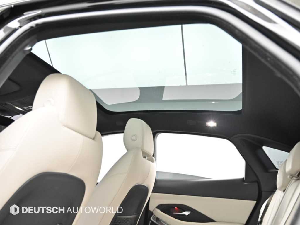 Jaguar E-PACE — photo 18
