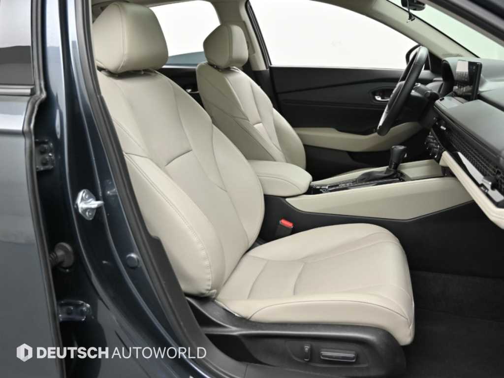 Honda Accord — photo 10