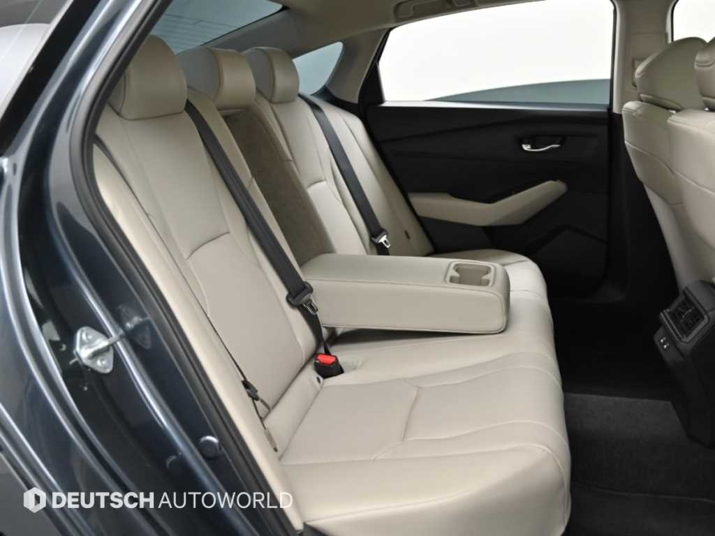 Honda Accord — photo 12
