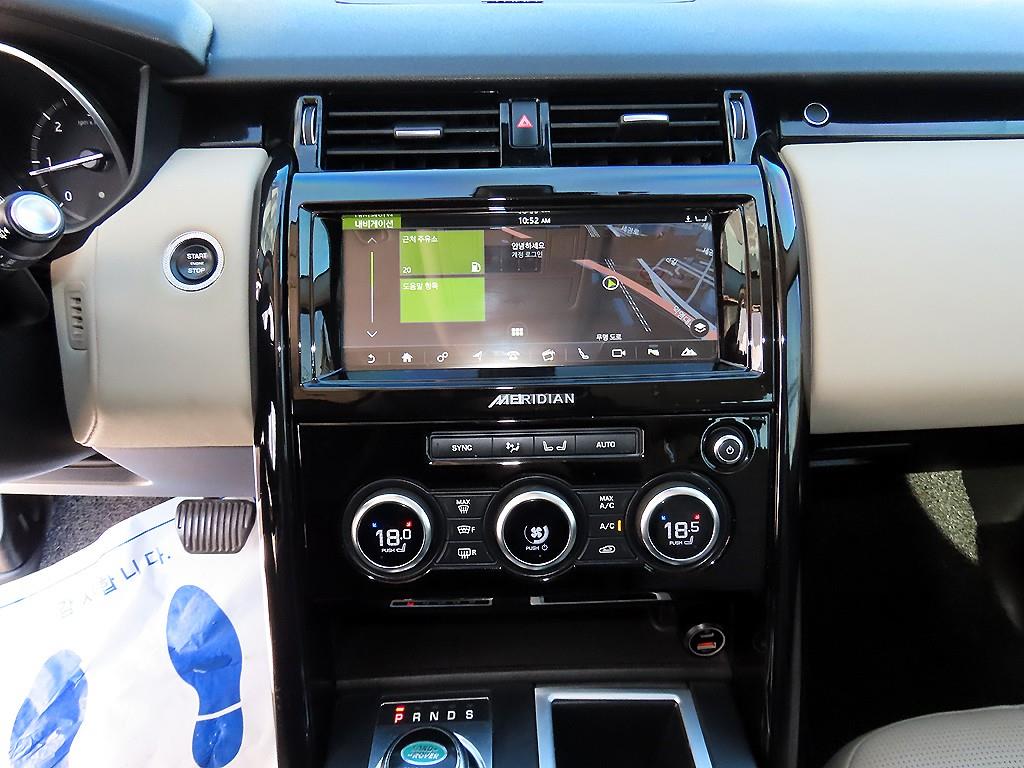 Land Rover Discovery — photo 13