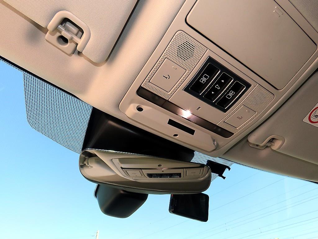 Land Rover Discovery — photo 15