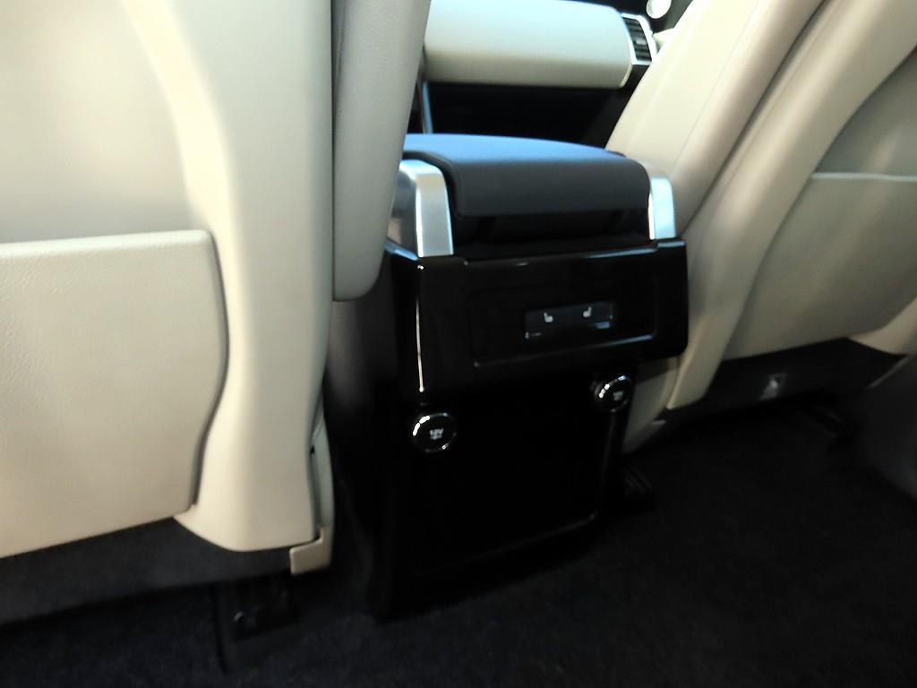 Land Rover Discovery — photo 16