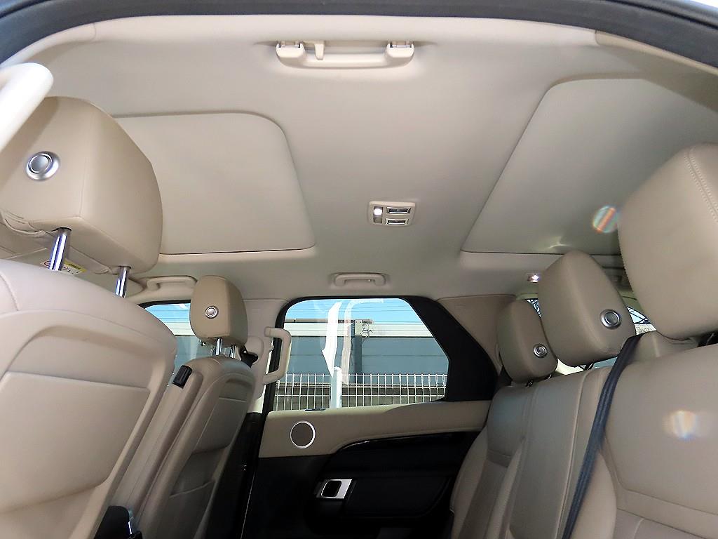 Land Rover Discovery — photo 18