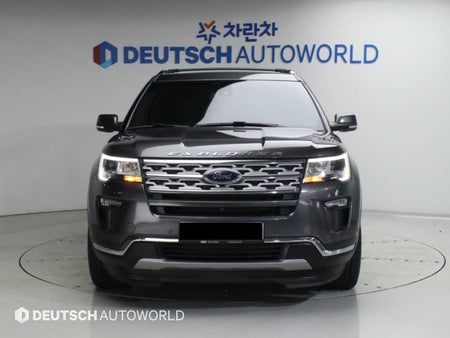 Ford Explorer — photo 03