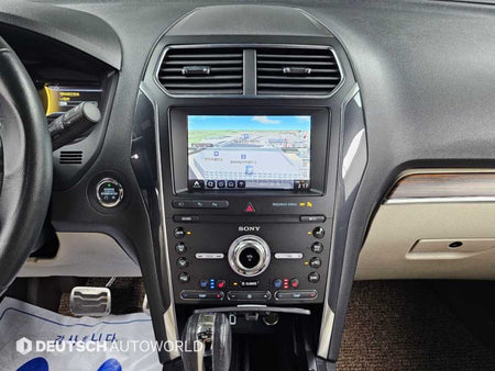 Ford Explorer — photo 14