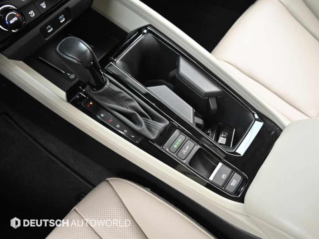 Honda Accord — photo 09