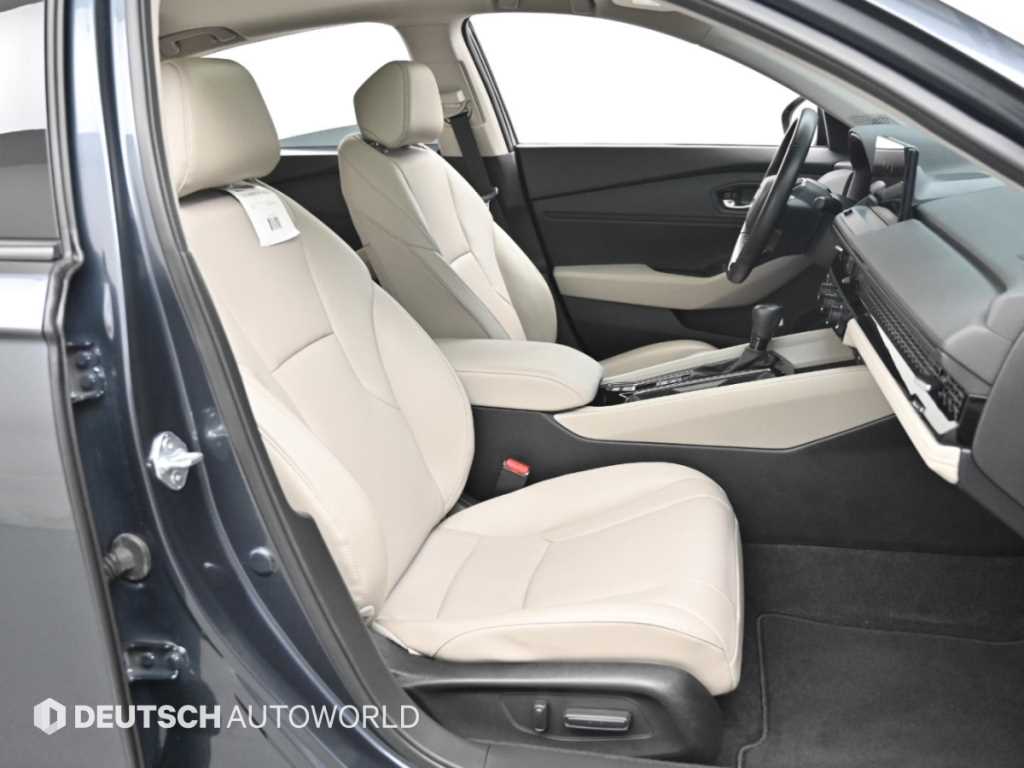 Honda Accord — photo 10