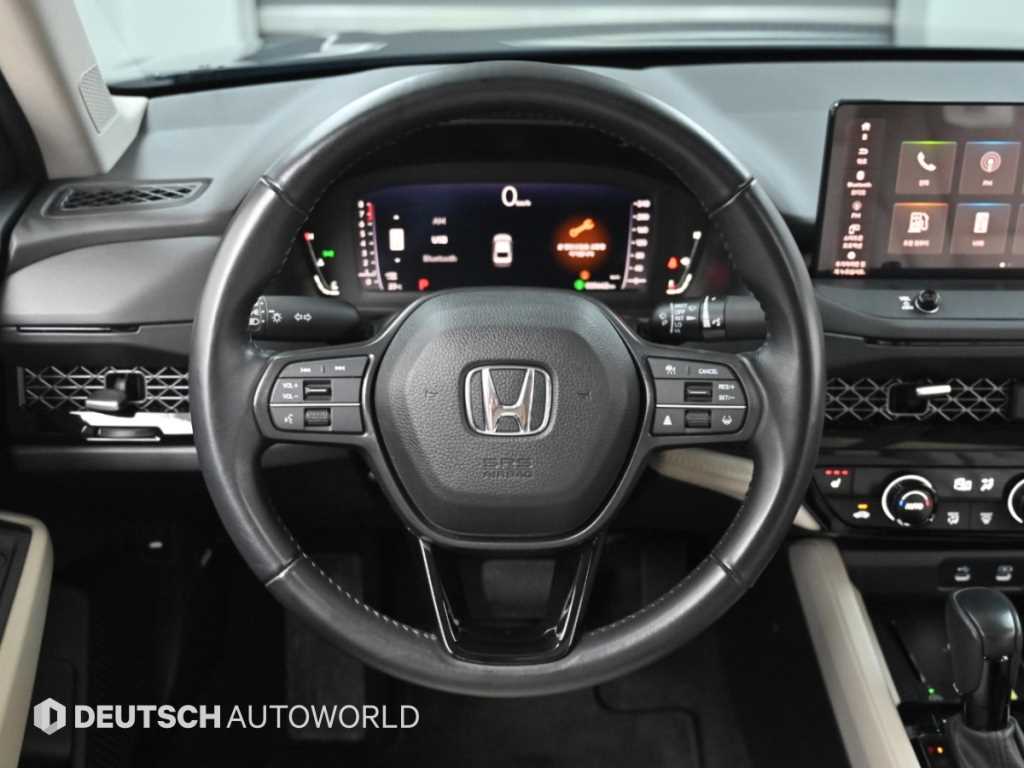 Honda Accord — photo 13