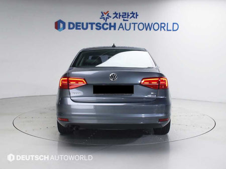 Volkswagen Jetta — photo 04