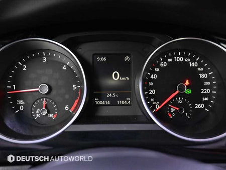Volkswagen Jetta — photo 08