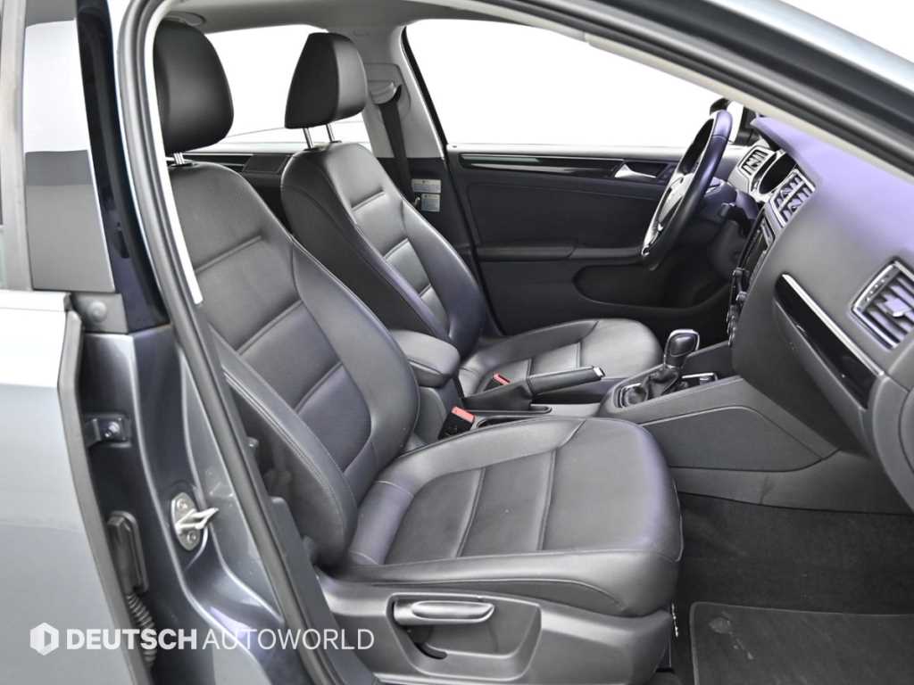 Volkswagen Jetta — photo 10
