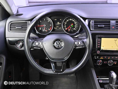 Volkswagen Jetta — photo 13