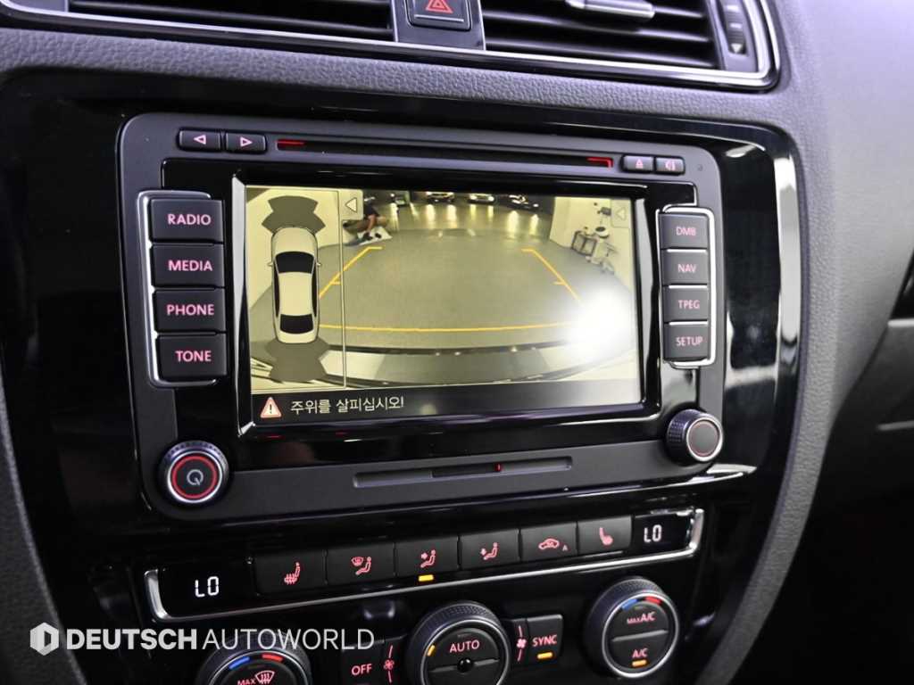 Volkswagen Jetta — photo 15