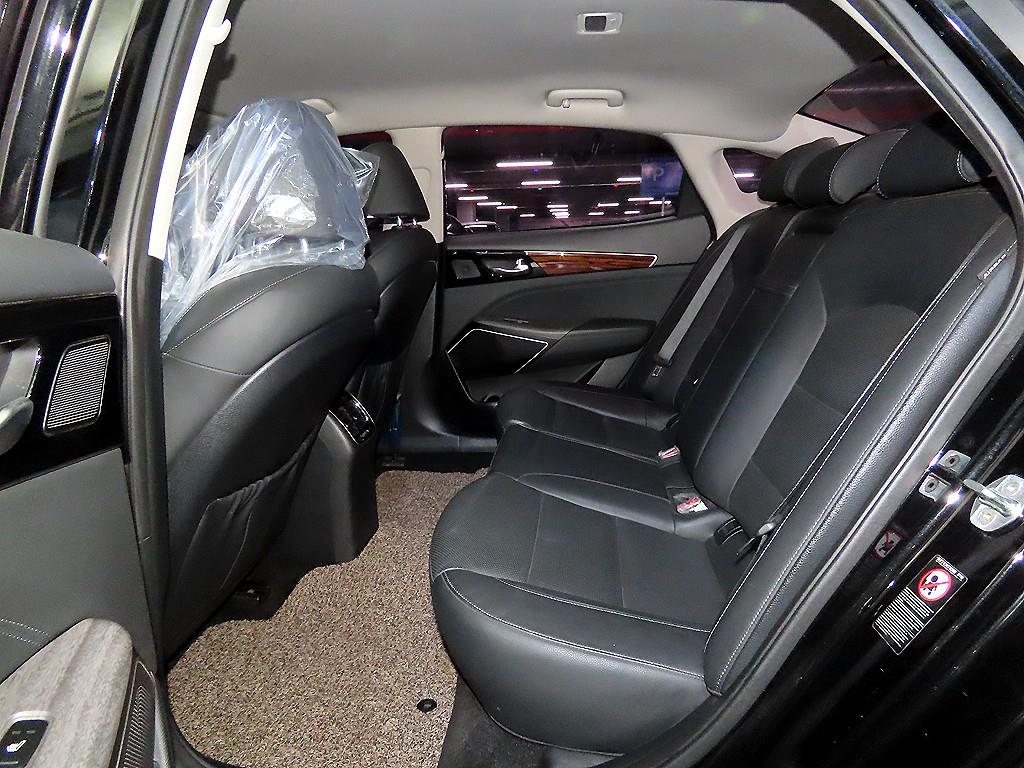 Kia K7 — photo 07
