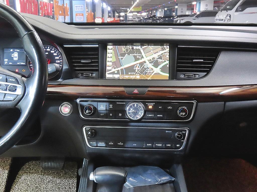 Kia K7 — photo 11
