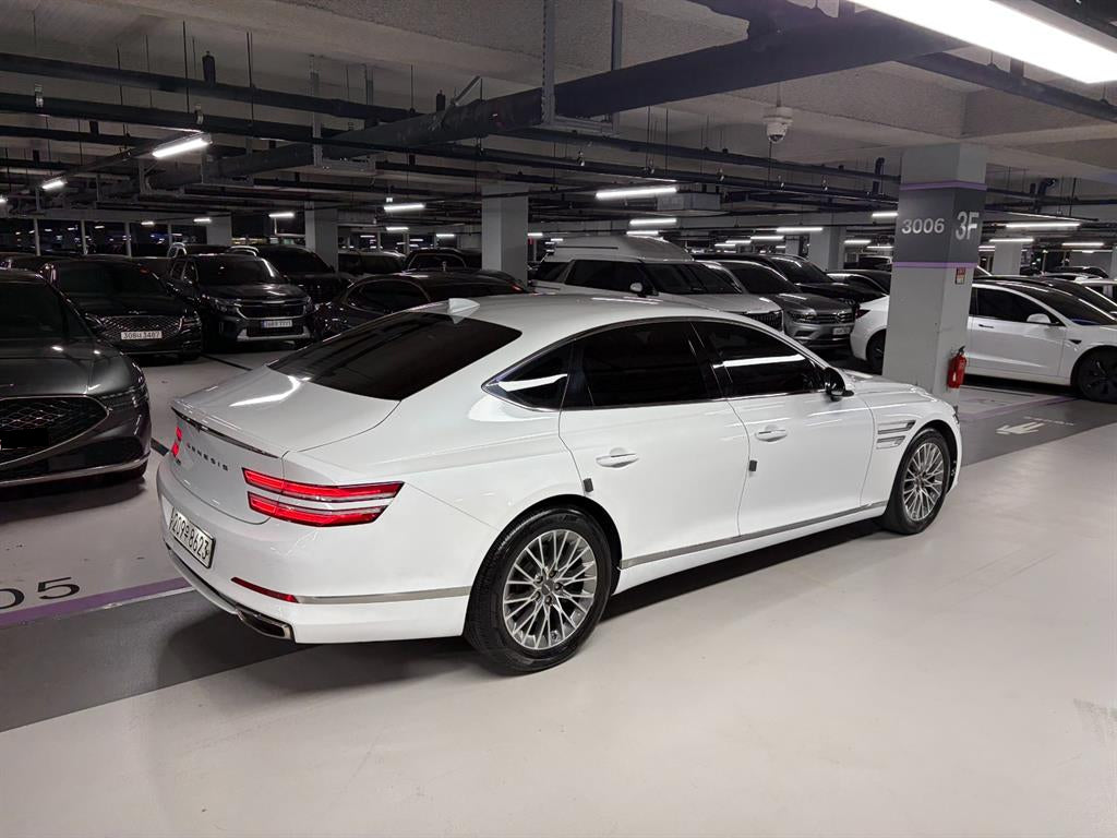 Genesis G80 — photo 05