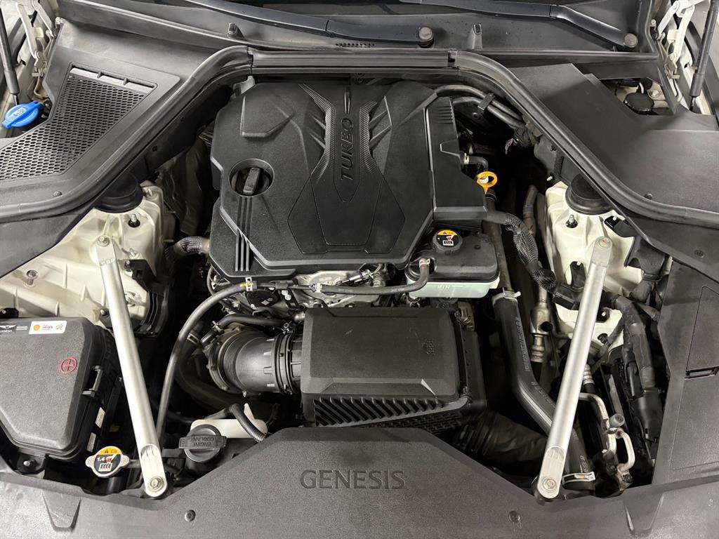 Genesis G80 — photo 20