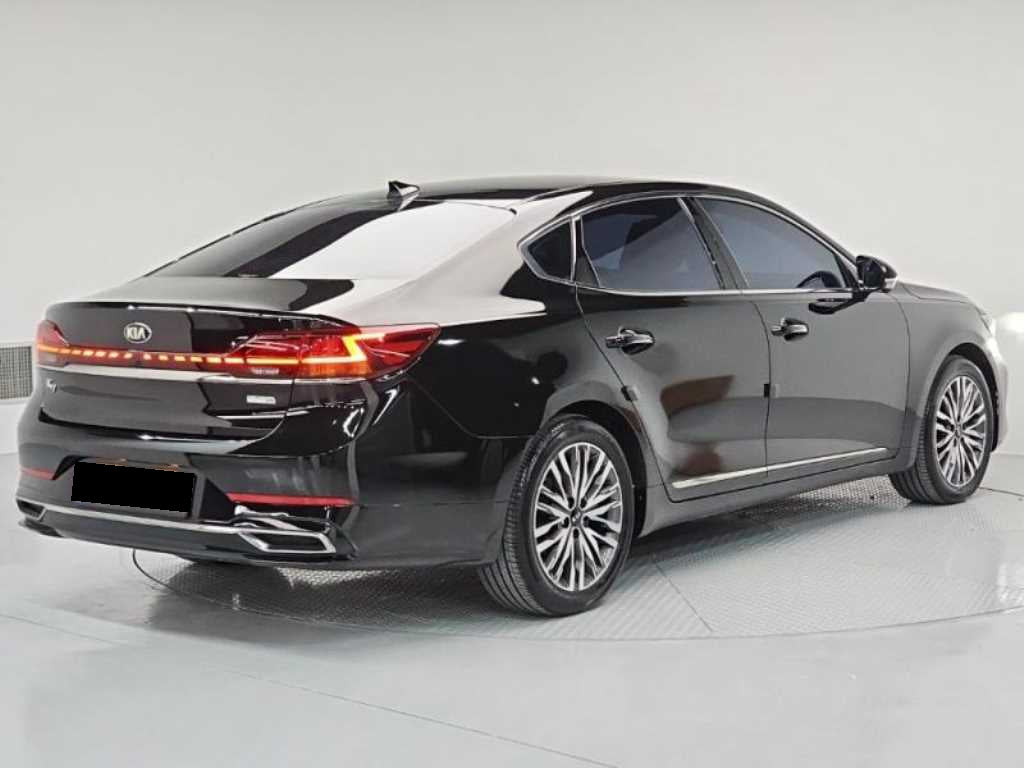 Kia K7 — photo 03