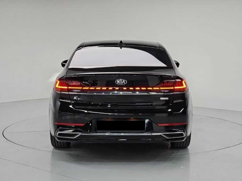 Kia K7 — photo 04