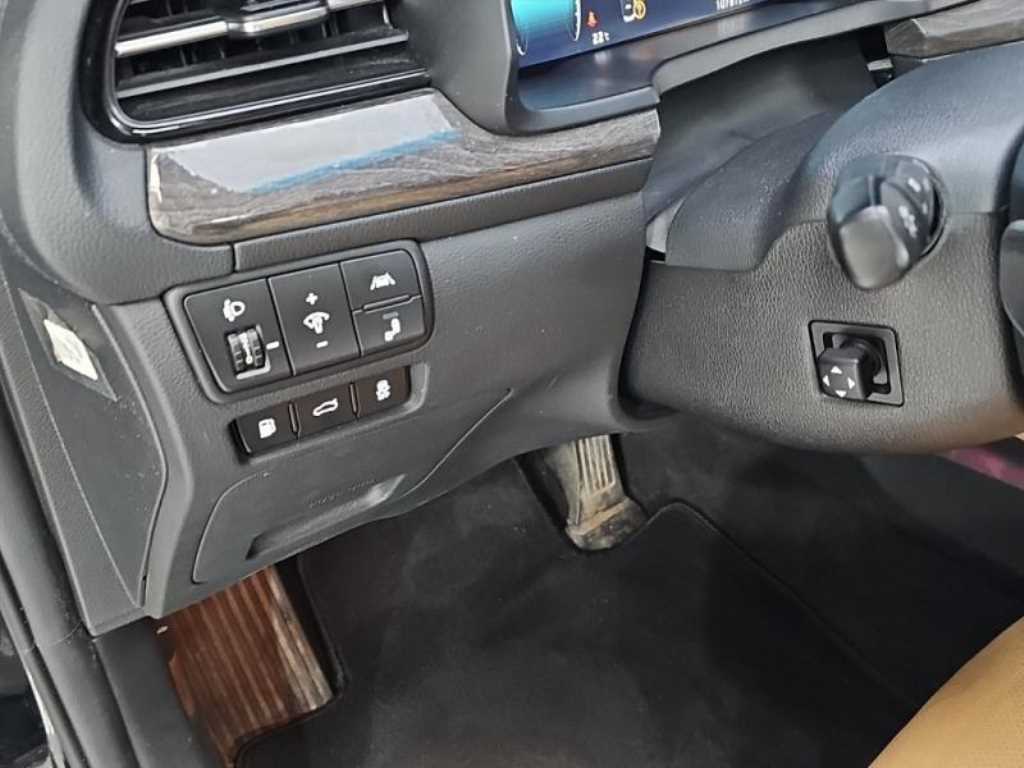 Kia K7 — photo 13