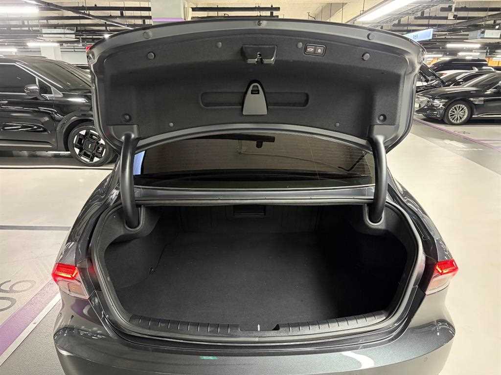 Hyundai Grandeur — photo 18