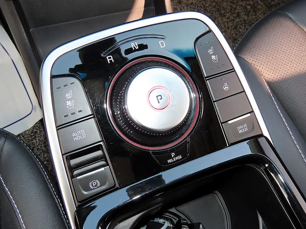 Kia Niro — photo 10