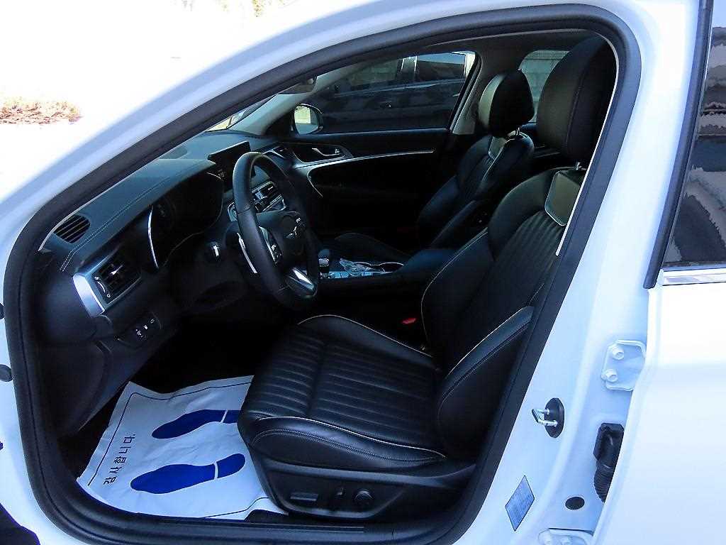 Genesis G70 — photo 05