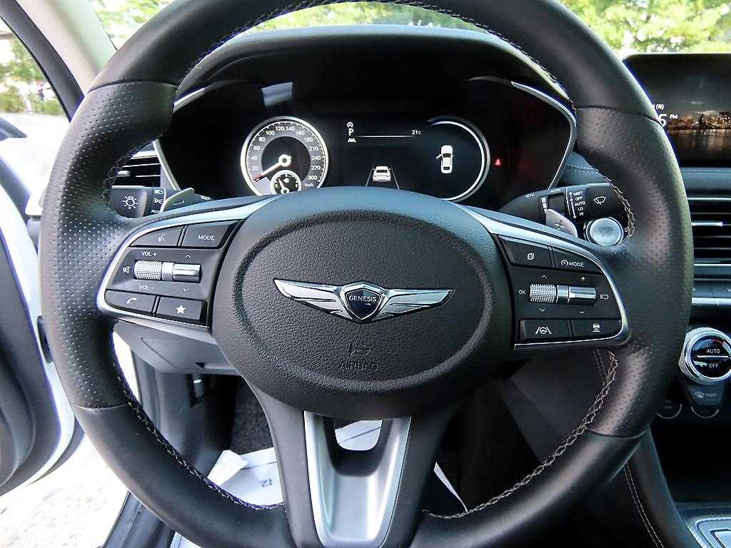 Genesis G70 — photo 08