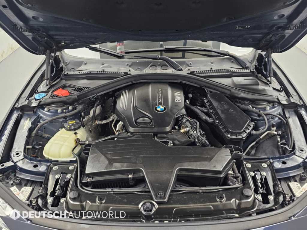 BMW 3-Series — photo 06